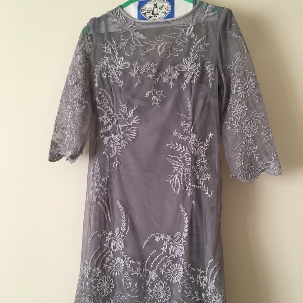 Embroidered gray lace dress with underlay
